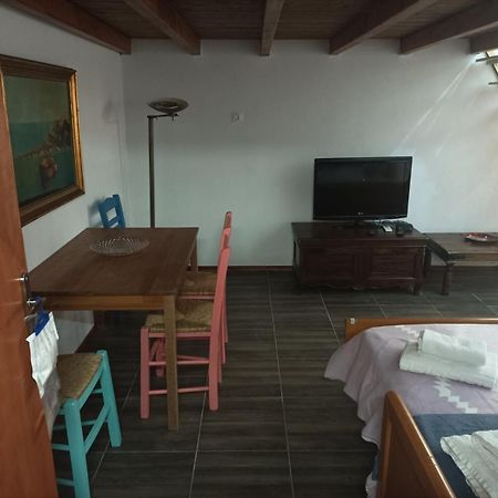 Βαχος Rooms 4 Tseratsia Bagian luar foto